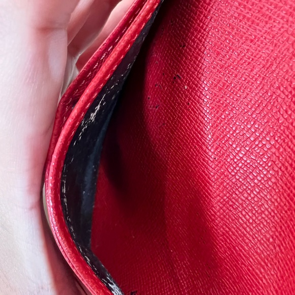 Louis Vuitton - Picture 14 of 17